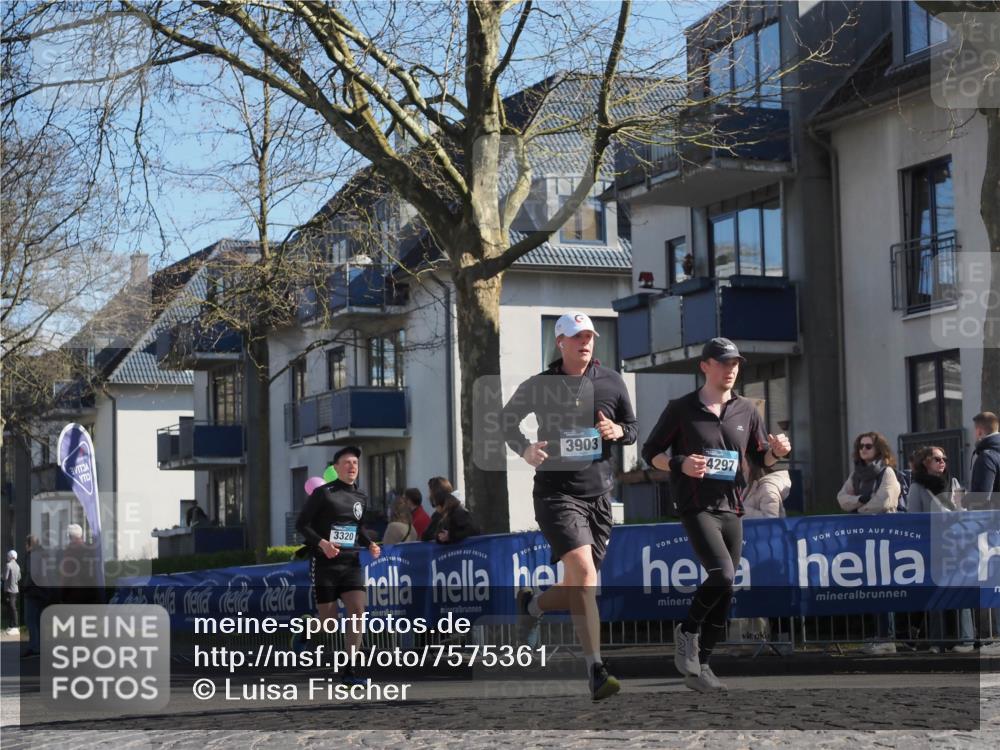 06.04.2025 - 44. Internationalen Wilhelmsburger Insellauf Luisa Fischer http://msf.ph/oto/7575361 06.04.2025 10:42:25 Ziel 3320, 3903, 4297 meine-sportfotos.de