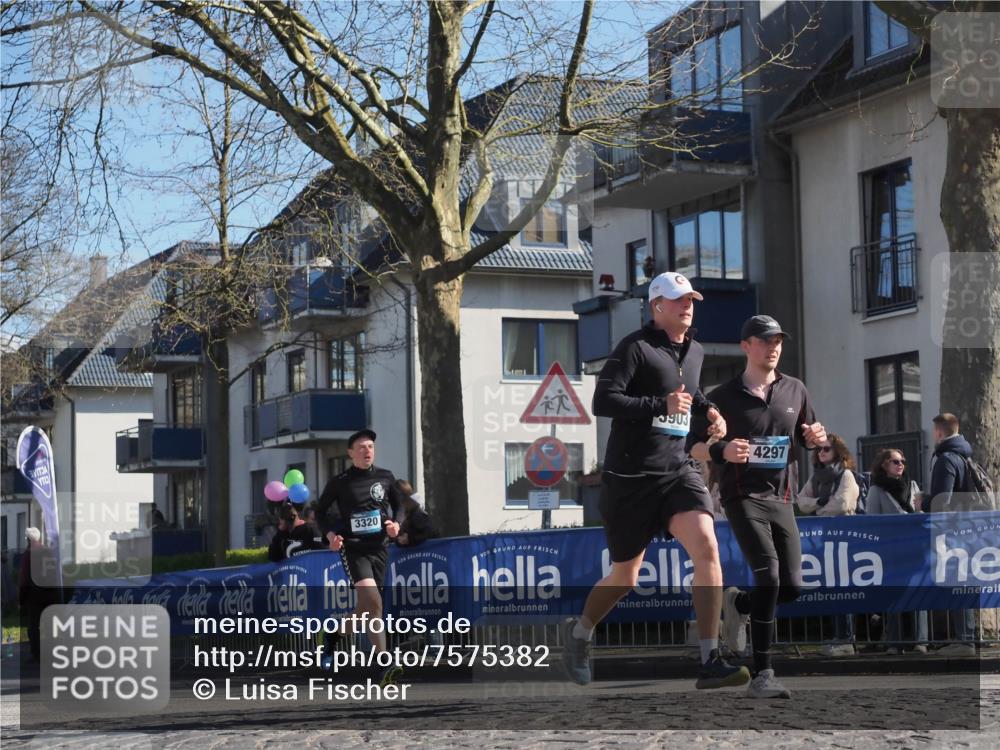 06.04.2025 - 44. Internationalen Wilhelmsburger Insellauf Luisa Fischer http://msf.ph/oto/7575382 06.04.2025 10:42:26 Ziel 903, 4297, 3320 meine-sportfotos.de