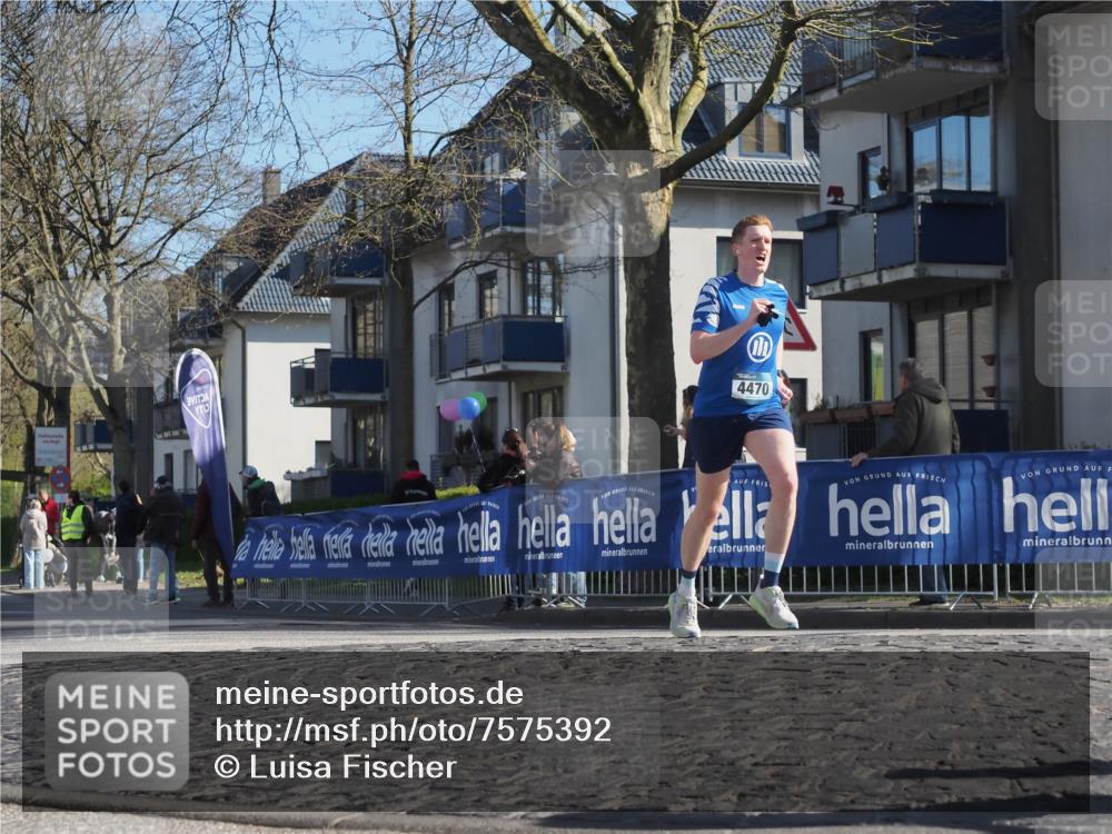 06.04.2025 - 44. Internationalen Wilhelmsburger Insellauf Luisa Fischer http://msf.ph/oto/7575392 06.04.2025 10:37:33 Ziel 4470 meine-sportfotos.de