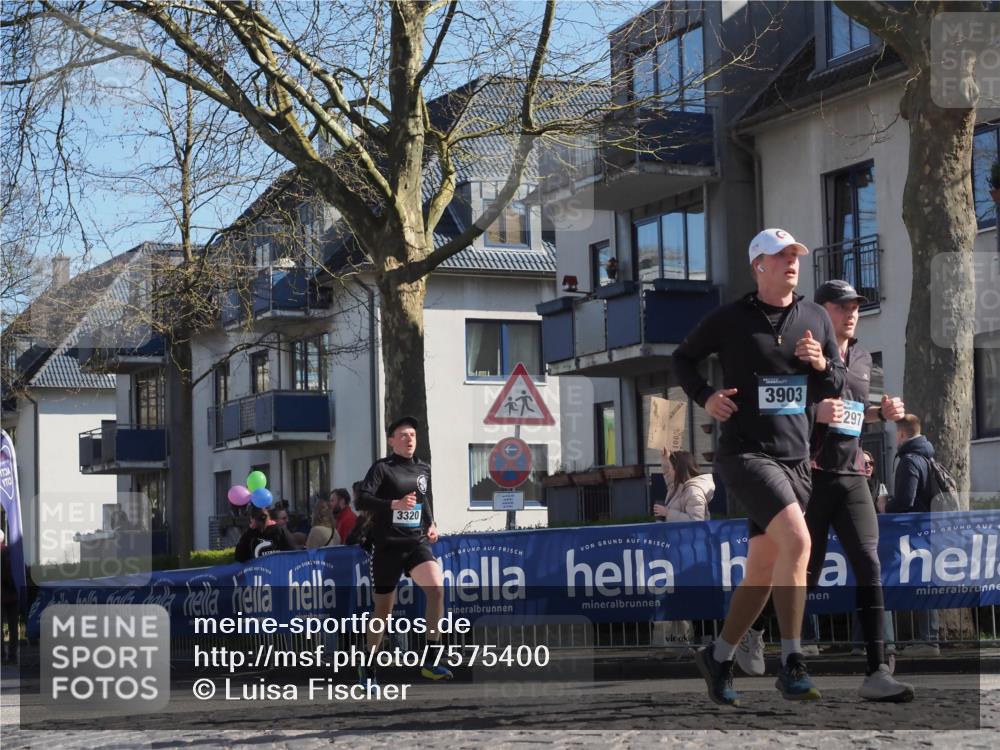 06.04.2025 - 44. Internationalen Wilhelmsburger Insellauf Luisa Fischer http://msf.ph/oto/7575400 06.04.2025 10:42:26 Ziel 3320, 3903, 297, 90 meine-sportfotos.de