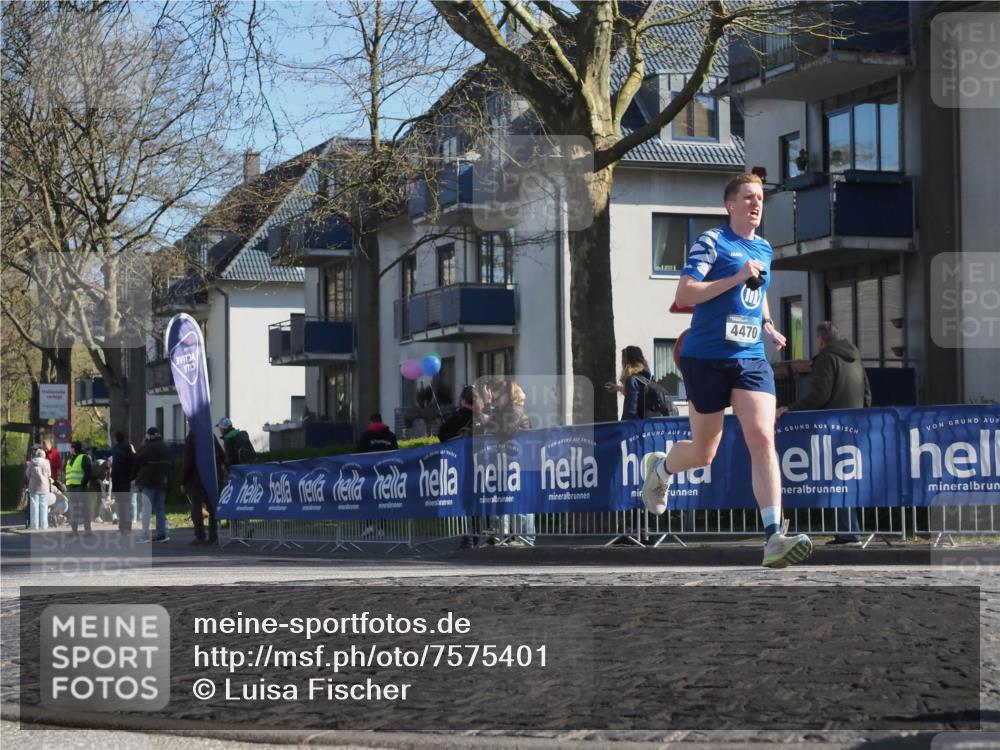 06.04.2025 - 44. Internationalen Wilhelmsburger Insellauf Luisa Fischer http://msf.ph/oto/7575401 06.04.2025 10:37:33 Ziel 4470 meine-sportfotos.de