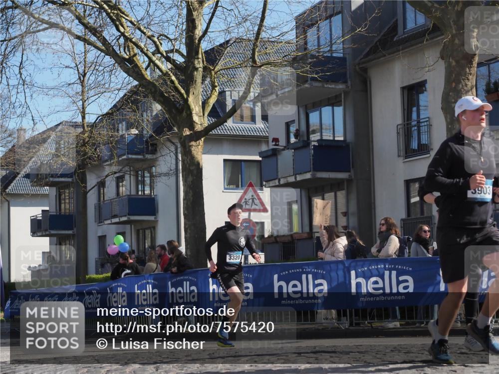 06.04.2025 - 44. Internationalen Wilhelmsburger Insellauf Luisa Fischer http://msf.ph/oto/7575420 06.04.2025 10:42:26 Ziel 3320, 3903 meine-sportfotos.de