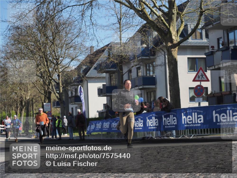 06.04.2025 - 44. Internationalen Wilhelmsburger Insellauf Luisa Fischer http://msf.ph/oto/7575440 06.04.2025 10:42:35 Ziel  meine-sportfotos.de