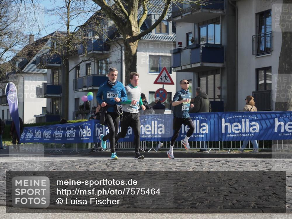 06.04.2025 - 44. Internationalen Wilhelmsburger Insellauf Luisa Fischer http://msf.ph/oto/7575464 06.04.2025 10:37:40 Ziel 4451, 3496 meine-sportfotos.de