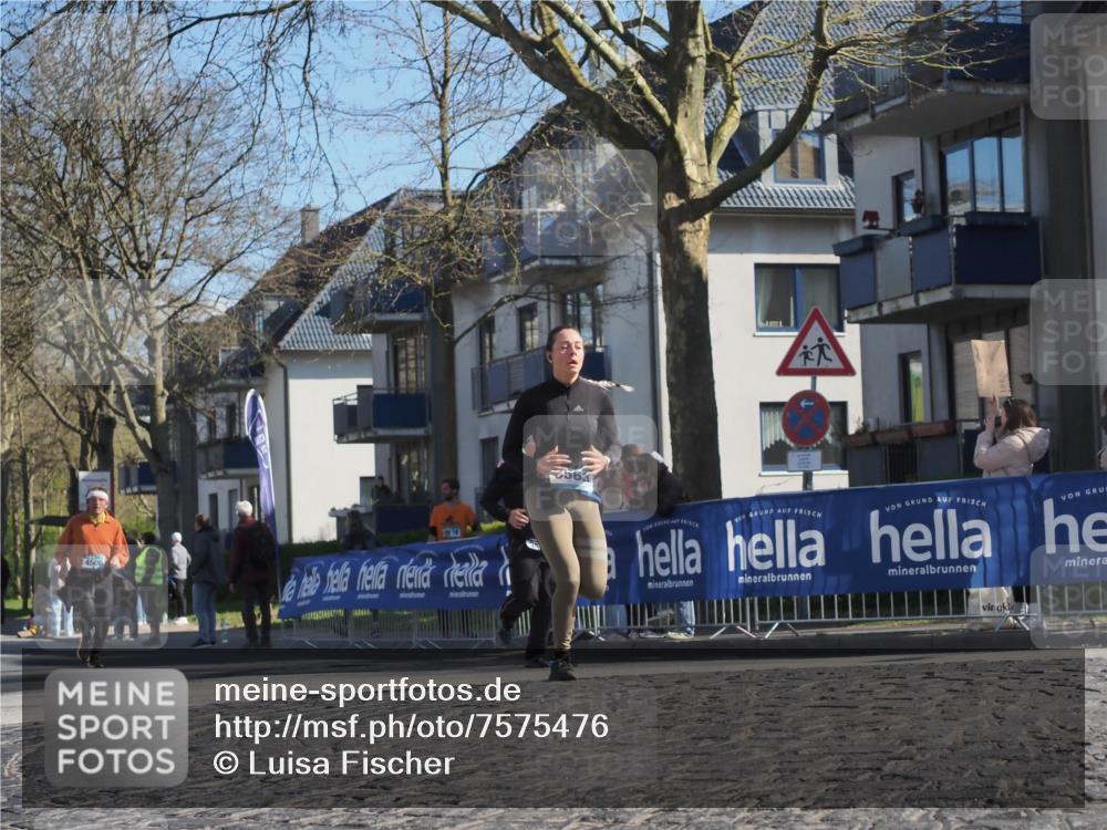 06.04.2025 - 44. Internationalen Wilhelmsburger Insellauf Luisa Fischer http://msf.ph/oto/7575476 06.04.2025 10:42:35 Ziel 4500, 7563 meine-sportfotos.de