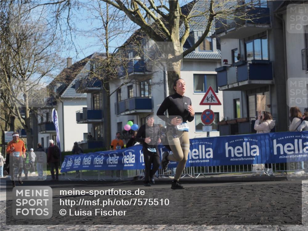 06.04.2025 - 44. Internationalen Wilhelmsburger Insellauf Luisa Fischer http://msf.ph/oto/7575510 06.04.2025 10:42:36 Ziel 4506, 09, 3563 meine-sportfotos.de
