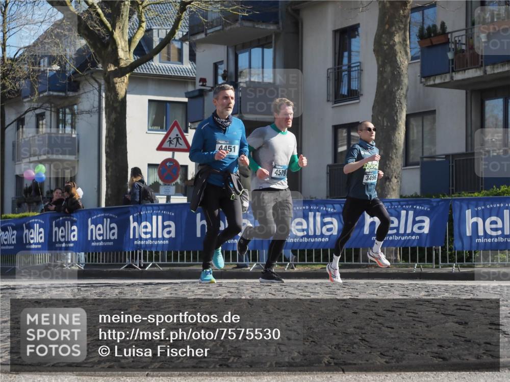 06.04.2025 - 44. Internationalen Wilhelmsburger Insellauf Luisa Fischer http://msf.ph/oto/7575530 06.04.2025 10:37:41 Ziel 4451, 4579, 3496 meine-sportfotos.de