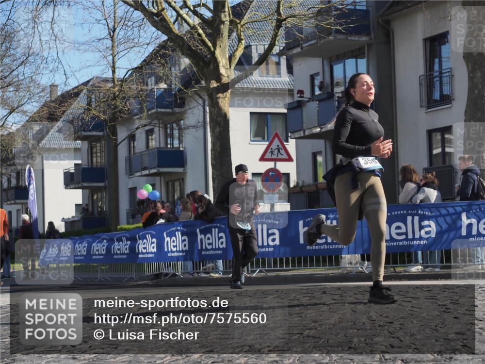 06.04.2025 - 44. Internationalen Wilhelmsburger Insellauf Luisa Fischer http://msf.ph/oto/7575560 06.04.2025 10:42:36 Ziel 356 meine-sportfotos.de