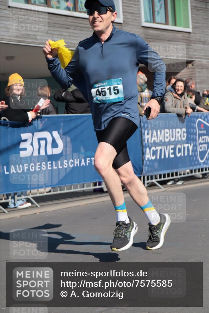 06.04.2025 - 44. Internationalen Wilhelmsburger Insellauf A. Gomolzig http://msf.ph/oto/7575585 06.04.2025 10:37:17 Ziel 3174, 4515 meine-sportfotos.de