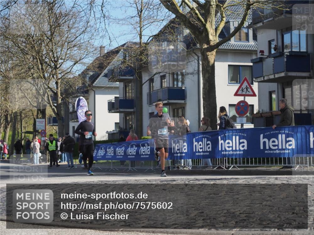 06.04.2025 - 44. Internationalen Wilhelmsburger Insellauf Luisa Fischer http://msf.ph/oto/7575602 06.04.2025 10:37:45 Ziel 3171, 3076 meine-sportfotos.de