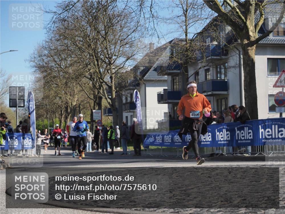 06.04.2025 - 44. Internationalen Wilhelmsburger Insellauf Luisa Fischer http://msf.ph/oto/7575610 06.04.2025 10:42:38 Ziel 4185, 4506 meine-sportfotos.de