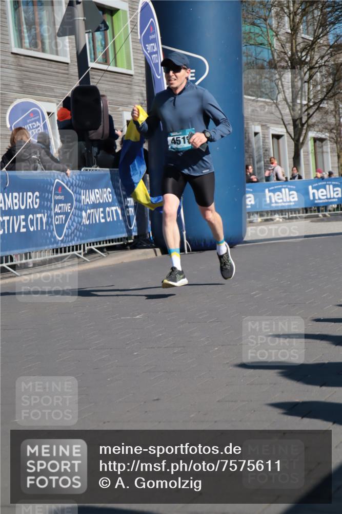 06.04.2025 - 44. Internationalen Wilhelmsburger Insellauf A. Gomolzig http://msf.ph/oto/7575611 06.04.2025 10:37:16 Ziel 3174, 4515 meine-sportfotos.de