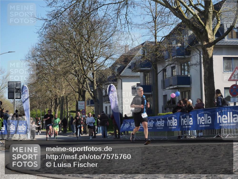 06.04.2025 - 44. Internationalen Wilhelmsburger Insellauf Luisa Fischer http://msf.ph/oto/7575760 06.04.2025 10:37:53 Ziel 3, 450 meine-sportfotos.de