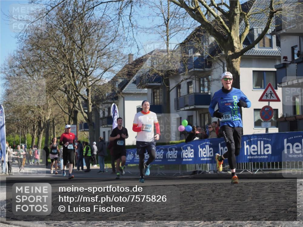 06.04.2025 - 44. Internationalen Wilhelmsburger Insellauf Luisa Fischer http://msf.ph/oto/7575826 06.04.2025 10:42:42 Ziel 487, 185, 3924, 4002, 4399 meine-sportfotos.de