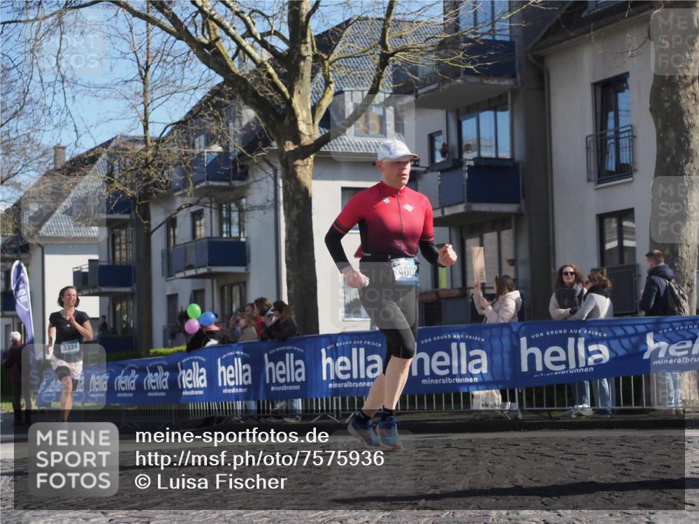 06.04.2025 - 44. Internationalen Wilhelmsburger Insellauf Luisa Fischer http://msf.ph/oto/7575936 06.04.2025 10:42:46 Ziel 3324, 101 meine-sportfotos.de