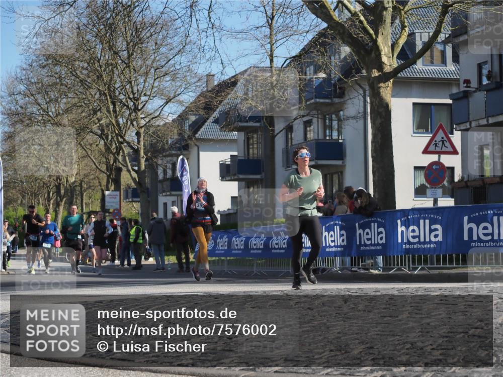 06.04.2025 - 44. Internationalen Wilhelmsburger Insellauf Luisa Fischer http://msf.ph/oto/7576002 06.04.2025 10:42:51 Ziel 9743, 39 meine-sportfotos.de