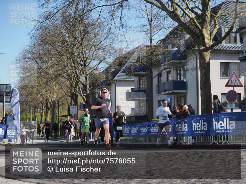 06.04.2025 - 44. Internationalen Wilhelmsburger Insellauf Luisa Fischer http://msf.ph/oto/7576055 06.04.2025 10:37:57 Ziel 3840, 4305, 3921, 3654 meine-sportfotos.de