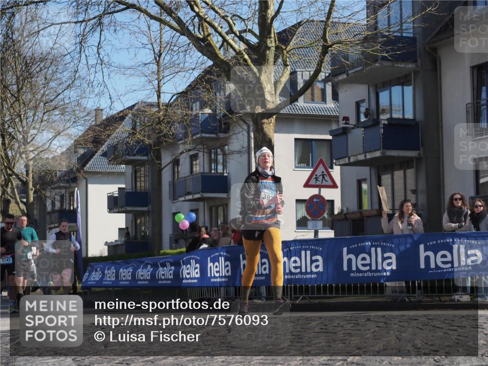 06.04.2025 - 44. Internationalen Wilhelmsburger Insellauf Luisa Fischer http://msf.ph/oto/7576093 06.04.2025 10:42:54 Ziel 3743, 392 meine-sportfotos.de
