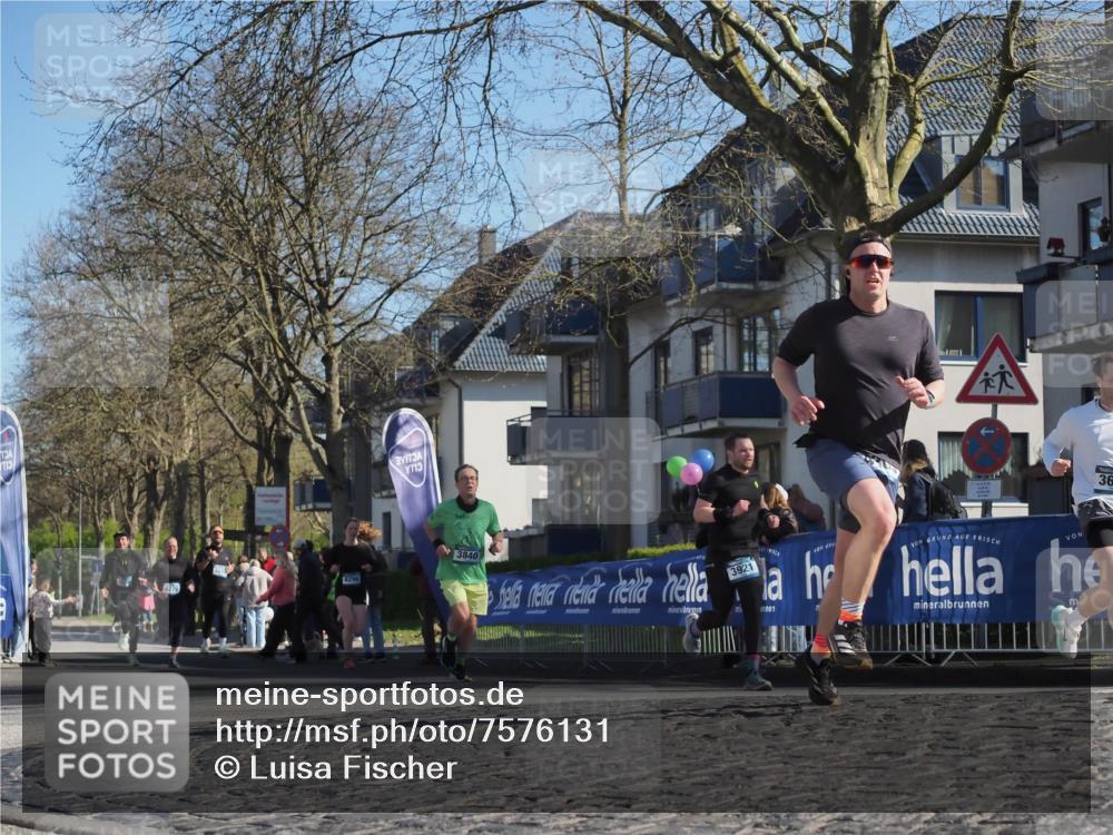 06.04.2025 - 44. Internationalen Wilhelmsburger Insellauf Luisa Fischer http://msf.ph/oto/7576131 06.04.2025 10:37:58 Ziel 3, 4290, 36, 3840, 3921 meine-sportfotos.de