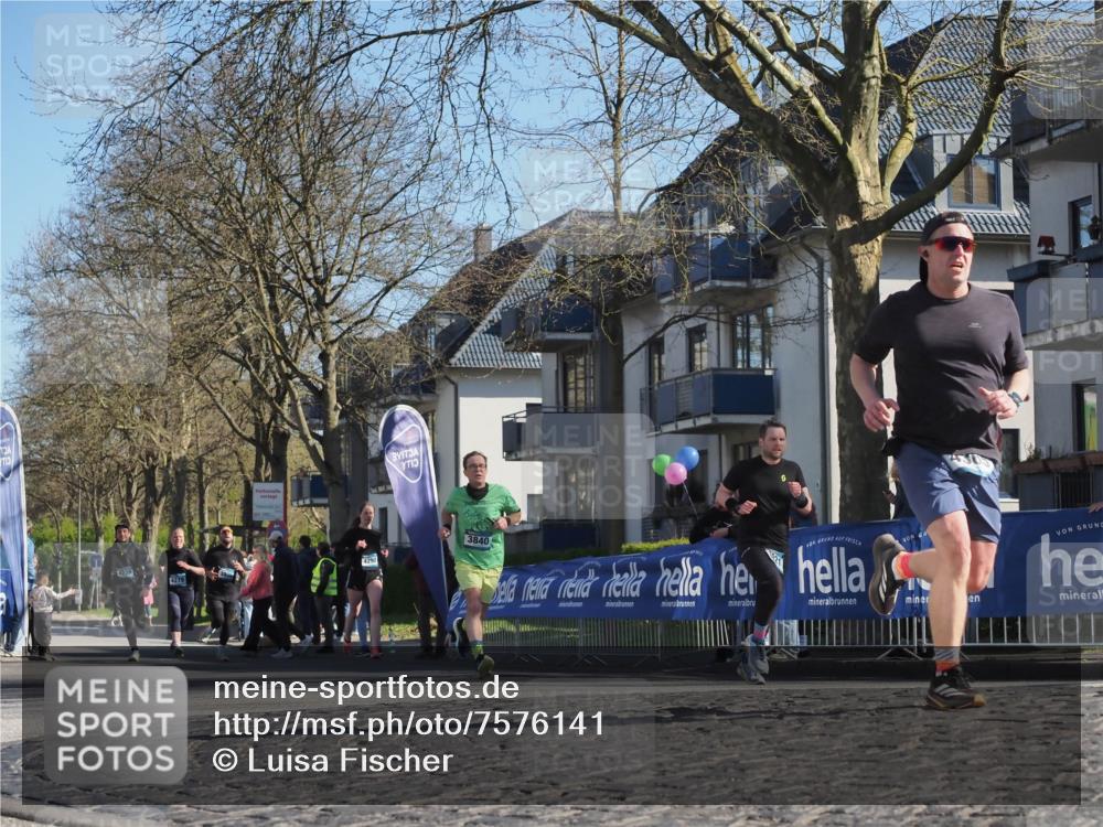 06.04.2025 - 44. Internationalen Wilhelmsburger Insellauf Luisa Fischer http://msf.ph/oto/7576141 06.04.2025 10:37:59 Ziel 4278, 4279, 4290, 3840 meine-sportfotos.de