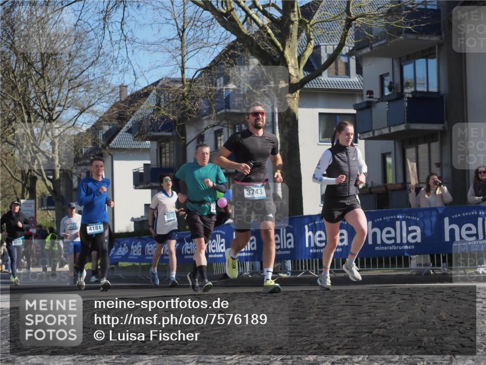 06.04.2025 - 44. Internationalen Wilhelmsburger Insellauf Luisa Fischer http://msf.ph/oto/7576189 06.04.2025 10:42:56 Ziel 3484, 3466, 3743, 3512, 4181 meine-sportfotos.de