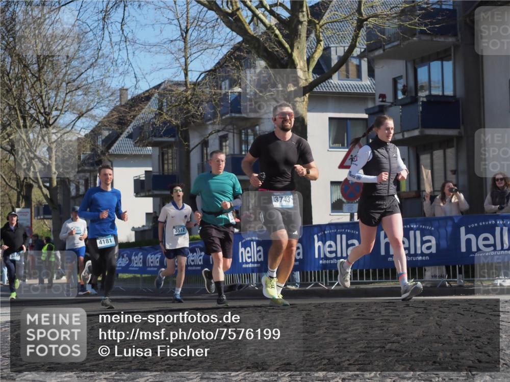 06.04.2025 - 44. Internationalen Wilhelmsburger Insellauf Luisa Fischer http://msf.ph/oto/7576199 06.04.2025 10:42:57 Ziel 484, 3512, 4181, 3743 meine-sportfotos.de