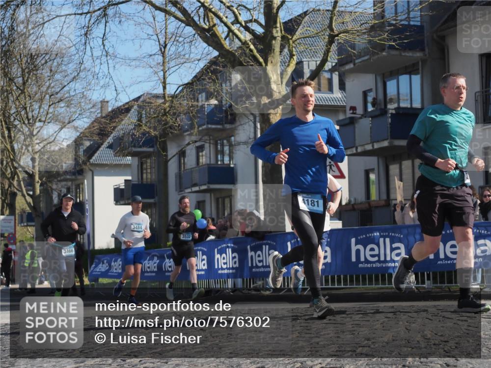 06.04.2025 - 44. Internationalen Wilhelmsburger Insellauf Luisa Fischer http://msf.ph/oto/7576302 06.04.2025 10:42:58 Ziel 3466, 3484, 3532, 4181 meine-sportfotos.de