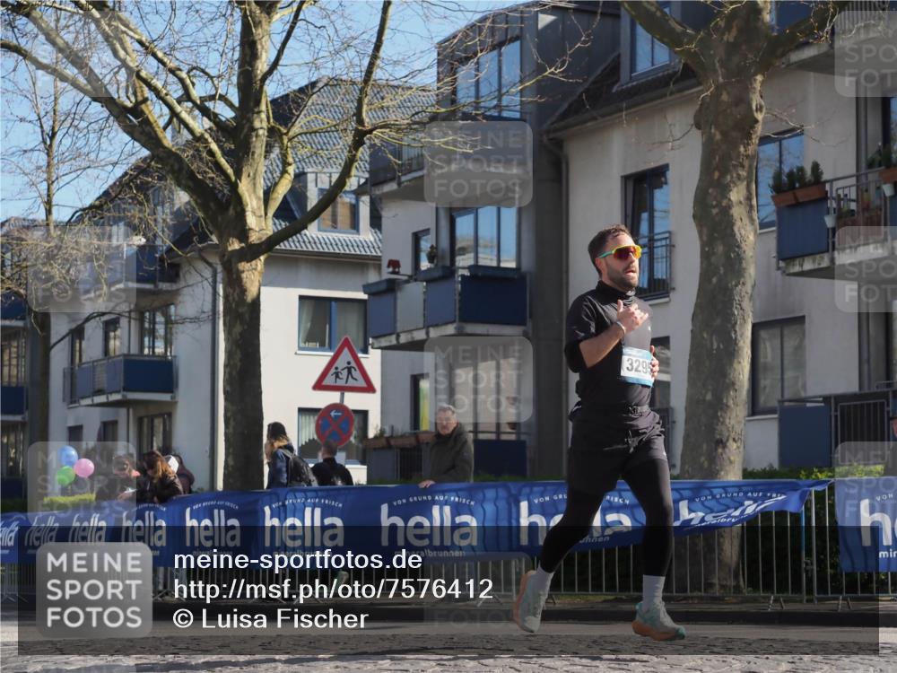 06.04.2025 - 44. Internationalen Wilhelmsburger Insellauf Luisa Fischer http://msf.ph/oto/7576412 06.04.2025 10:38:05 Ziel 3295 meine-sportfotos.de