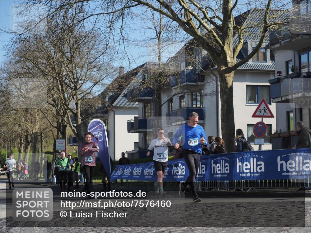 06.04.2025 - 44. Internationalen Wilhelmsburger Insellauf Luisa Fischer http://msf.ph/oto/7576460 06.04.2025 10:38:15 Ziel 4118, 4578, 3178 meine-sportfotos.de