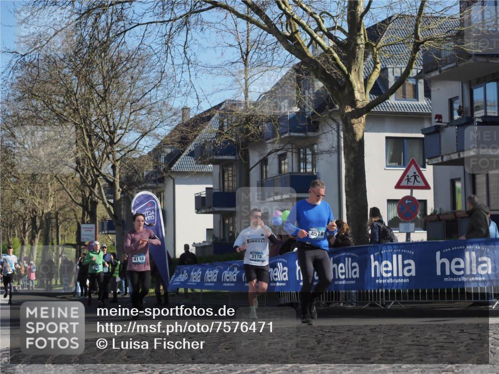 06.04.2025 - 44. Internationalen Wilhelmsburger Insellauf Luisa Fischer http://msf.ph/oto/7576471 06.04.2025 10:38:15 Ziel 4578, 4118, 3178 meine-sportfotos.de
