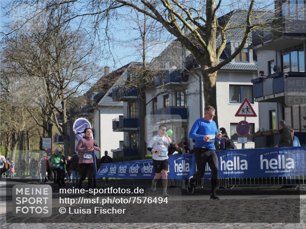 06.04.2025 - 44. Internationalen Wilhelmsburger Insellauf Luisa Fischer http://msf.ph/oto/7576494 06.04.2025 10:38:16 Ziel 4118, 3178 meine-sportfotos.de