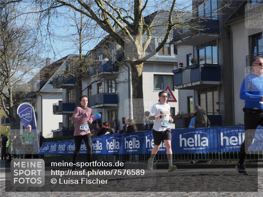 06.04.2025 - 44. Internationalen Wilhelmsburger Insellauf Luisa Fischer http://msf.ph/oto/7576589 06.04.2025 10:38:17 Ziel 3369, 4118, 3178 meine-sportfotos.de
