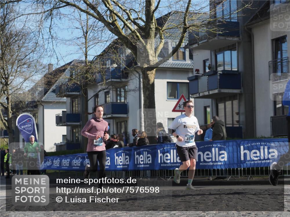 06.04.2025 - 44. Internationalen Wilhelmsburger Insellauf Luisa Fischer http://msf.ph/oto/7576598 06.04.2025 10:38:17 Ziel 3369, 4118, 3178 meine-sportfotos.de