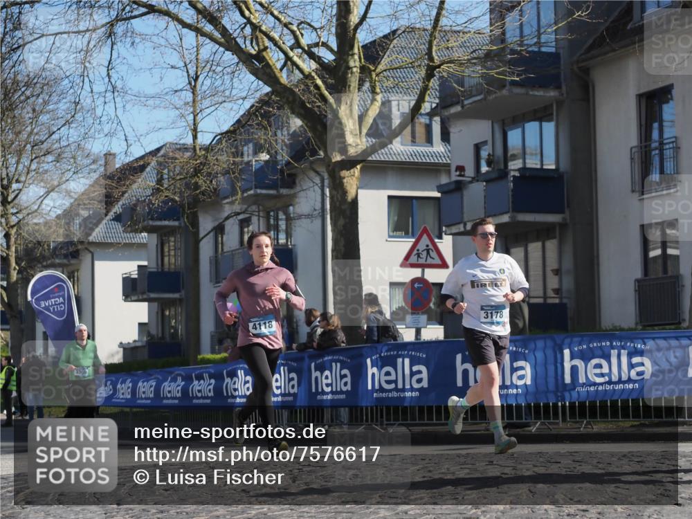 06.04.2025 - 44. Internationalen Wilhelmsburger Insellauf Luisa Fischer http://msf.ph/oto/7576617 06.04.2025 10:38:17 Ziel 3369, 4118, 3178 meine-sportfotos.de