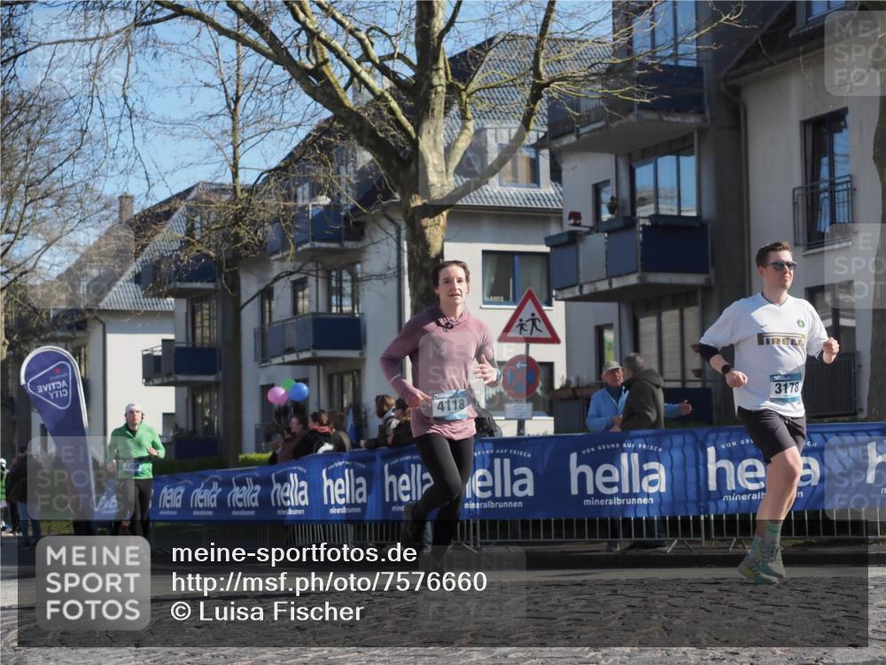 06.04.2025 - 44. Internationalen Wilhelmsburger Insellauf Luisa Fischer http://msf.ph/oto/7576660 06.04.2025 10:38:18 Ziel 4118, 3178, 3369 meine-sportfotos.de