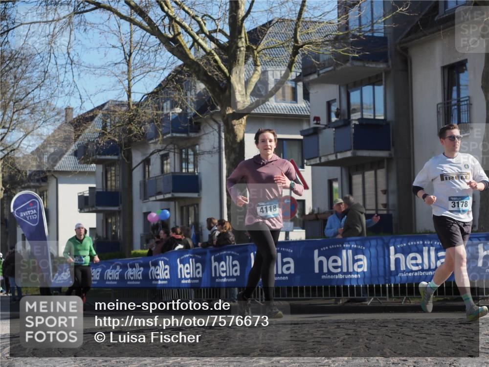 06.04.2025 - 44. Internationalen Wilhelmsburger Insellauf Luisa Fischer http://msf.ph/oto/7576673 06.04.2025 10:38:18 Ziel 4118, 3178 meine-sportfotos.de