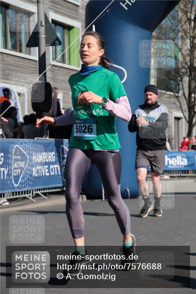 06.04.2025 - 44. Internationalen Wilhelmsburger Insellauf A. Gomolzig http://msf.ph/oto/7576688 06.04.2025 10:33:10 Ziel 3234, 3564, 3747, 4400, 5026 meine-sportfotos.de