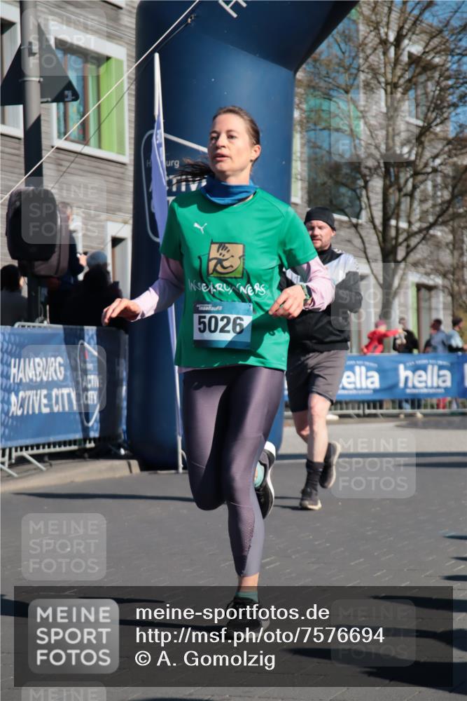 06.04.2025 - 44. Internationalen Wilhelmsburger Insellauf A. Gomolzig http://msf.ph/oto/7576694 06.04.2025 10:33:10 Ziel 3234, 3564, 3747, 4400, 5026 meine-sportfotos.de