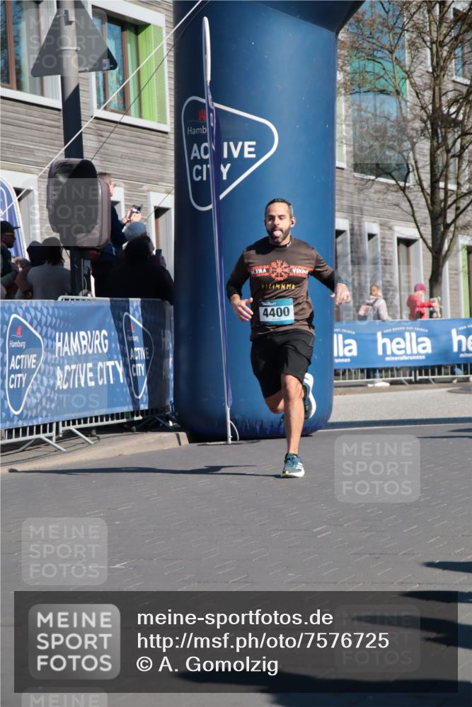 06.04.2025 - 44. Internationalen Wilhelmsburger Insellauf A. Gomolzig http://msf.ph/oto/7576725 06.04.2025 10:33:08 Ziel 3234, 3564, 3747, 4400, 5026 meine-sportfotos.de