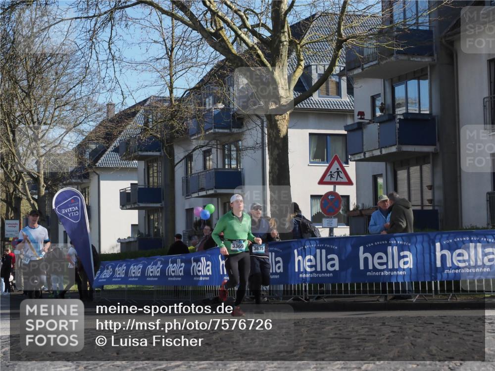 06.04.2025 - 44. Internationalen Wilhelmsburger Insellauf Luisa Fischer http://msf.ph/oto/7576726 06.04.2025 10:38:20 Ziel 3369, 3675 meine-sportfotos.de