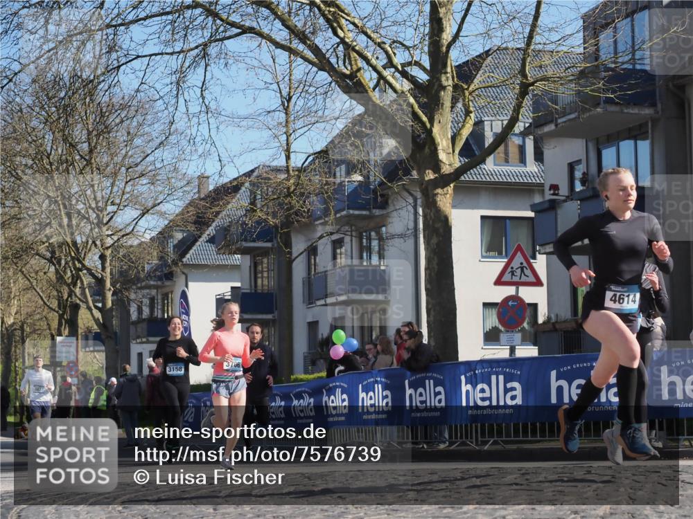 06.04.2025 - 44. Internationalen Wilhelmsburger Insellauf Luisa Fischer http://msf.ph/oto/7576739 06.04.2025 10:43:12 Ziel 3706, 3158, 4614 meine-sportfotos.de