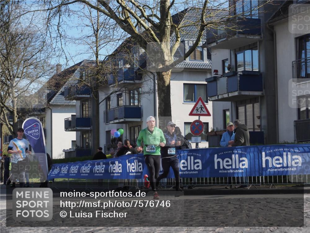 06.04.2025 - 44. Internationalen Wilhelmsburger Insellauf Luisa Fischer http://msf.ph/oto/7576746 06.04.2025 10:38:20 Ziel 4563, 3369, 3675 meine-sportfotos.de