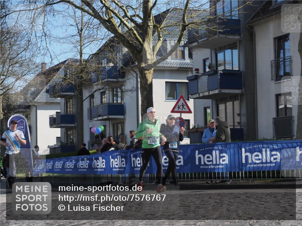 06.04.2025 - 44. Internationalen Wilhelmsburger Insellauf Luisa Fischer http://msf.ph/oto/7576767 06.04.2025 10:38:20 Ziel 10, 3369, 3675 meine-sportfotos.de