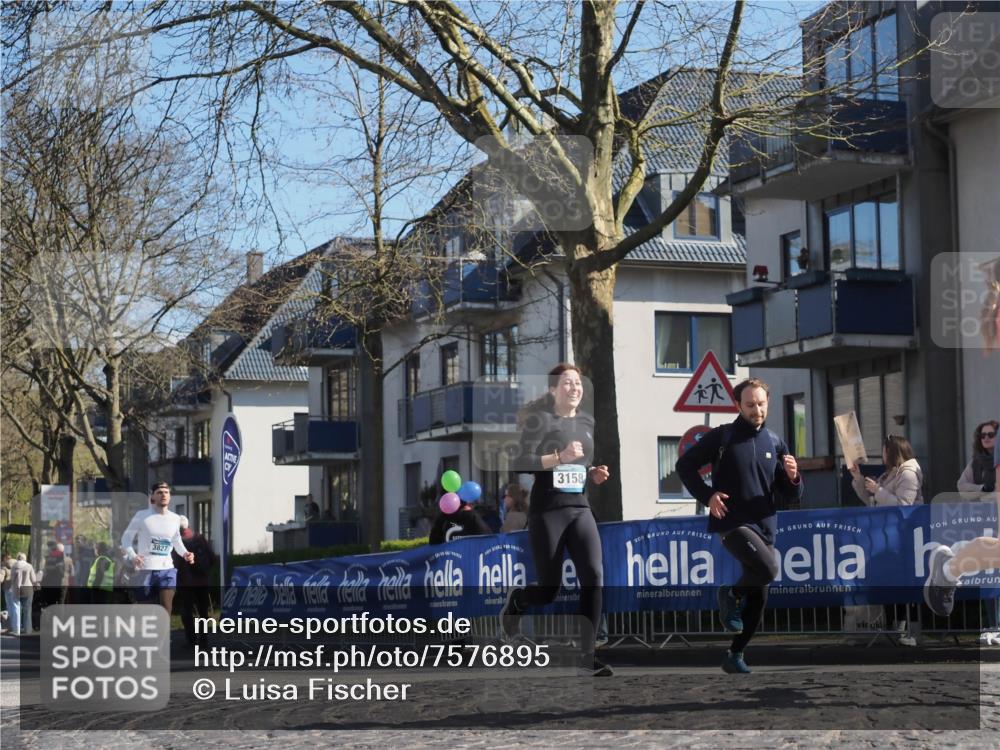 06.04.2025 - 44. Internationalen Wilhelmsburger Insellauf Luisa Fischer http://msf.ph/oto/7576895 06.04.2025 10:43:14 Ziel 3158, 3827 meine-sportfotos.de