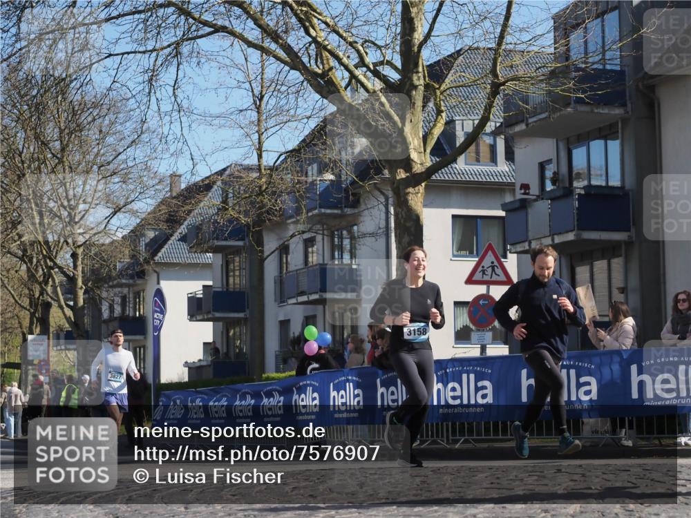 06.04.2025 - 44. Internationalen Wilhelmsburger Insellauf Luisa Fischer http://msf.ph/oto/7576907 06.04.2025 10:43:14 Ziel 3158, 3827 meine-sportfotos.de