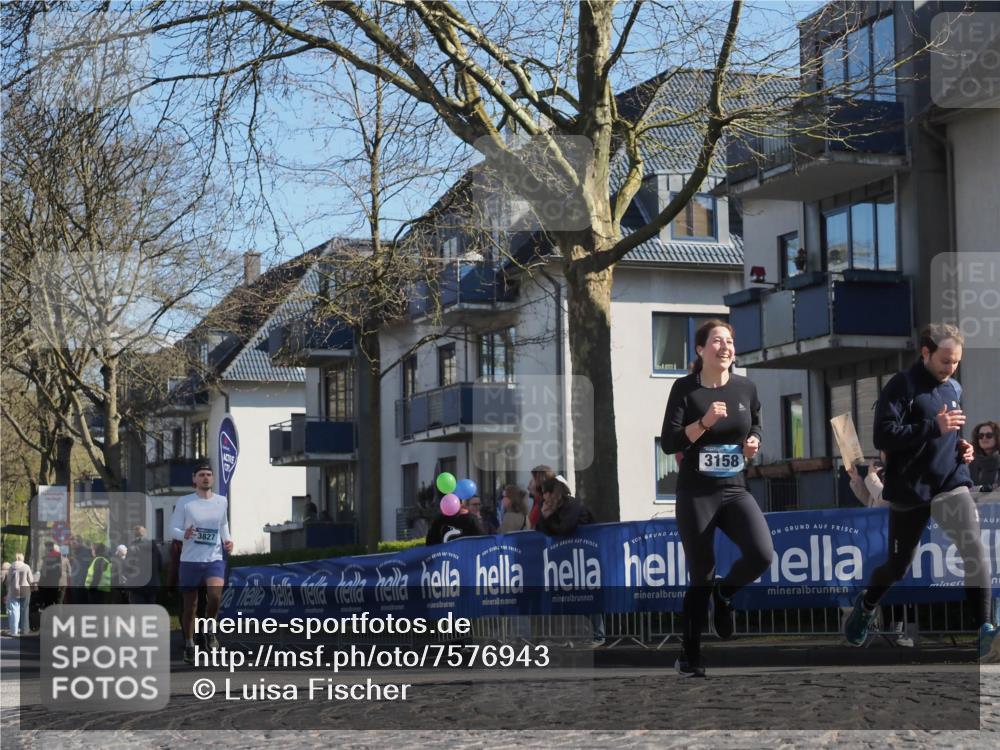 06.04.2025 - 44. Internationalen Wilhelmsburger Insellauf Luisa Fischer http://msf.ph/oto/7576943 06.04.2025 10:43:14 Ziel 3827, 3158 meine-sportfotos.de