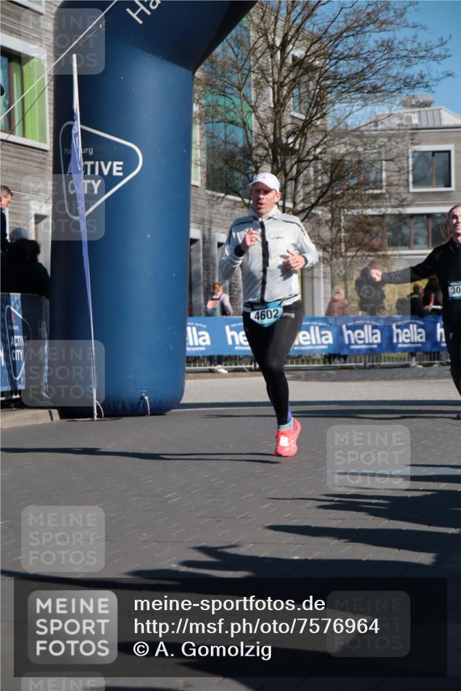 06.04.2025 - 44. Internationalen Wilhelmsburger Insellauf A. Gomolzig http://msf.ph/oto/7576964 06.04.2025 10:31:59 Ziel 3051, 3545, 4057, 4484, 4602 meine-sportfotos.de