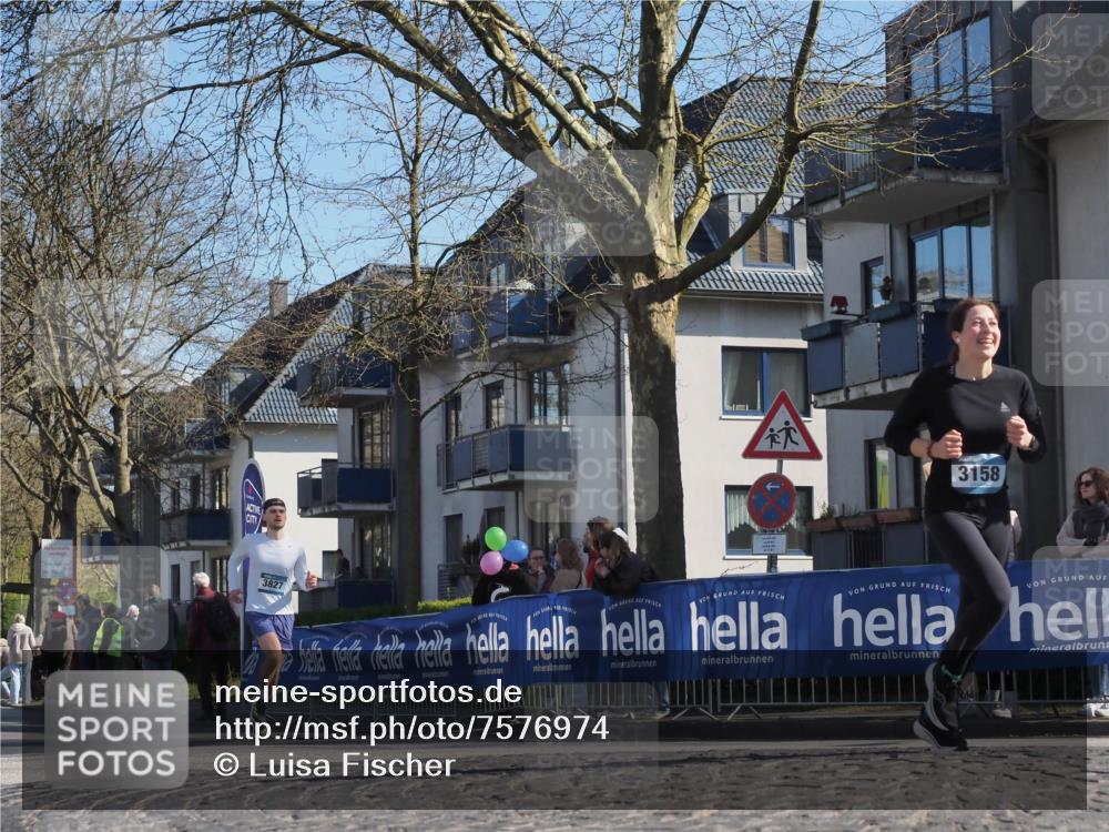 06.04.2025 - 44. Internationalen Wilhelmsburger Insellauf Luisa Fischer http://msf.ph/oto/7576974 06.04.2025 10:43:15 Ziel 3158, 3827 meine-sportfotos.de