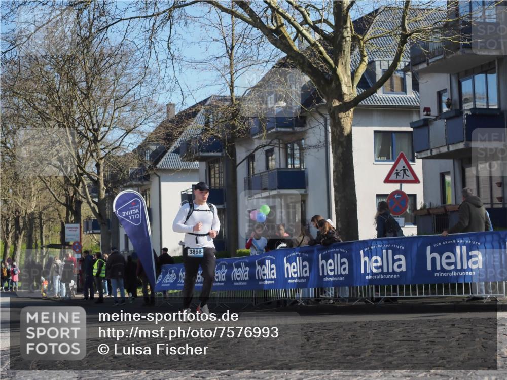 06.04.2025 - 44. Internationalen Wilhelmsburger Insellauf Luisa Fischer http://msf.ph/oto/7576993 06.04.2025 10:38:26 Ziel 3898 meine-sportfotos.de