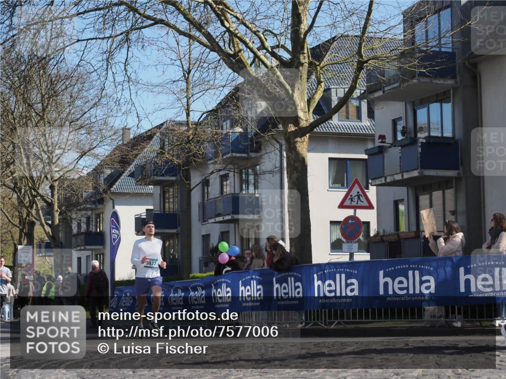 06.04.2025 - 44. Internationalen Wilhelmsburger Insellauf Luisa Fischer http://msf.ph/oto/7577006 06.04.2025 10:43:15 Ziel 3827 meine-sportfotos.de